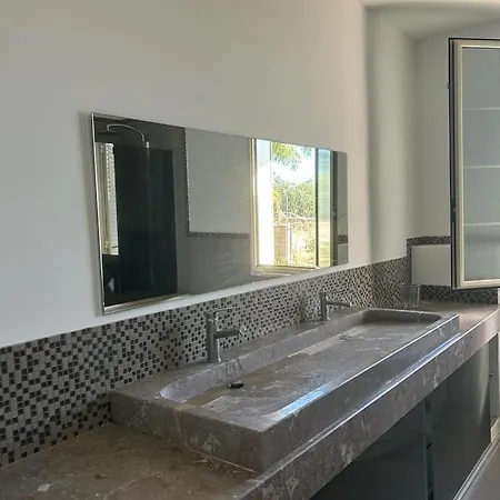 Rachele Con Piscina باليستراتي