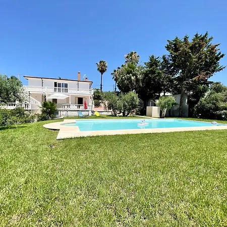Rachele Con Piscina Holiday home